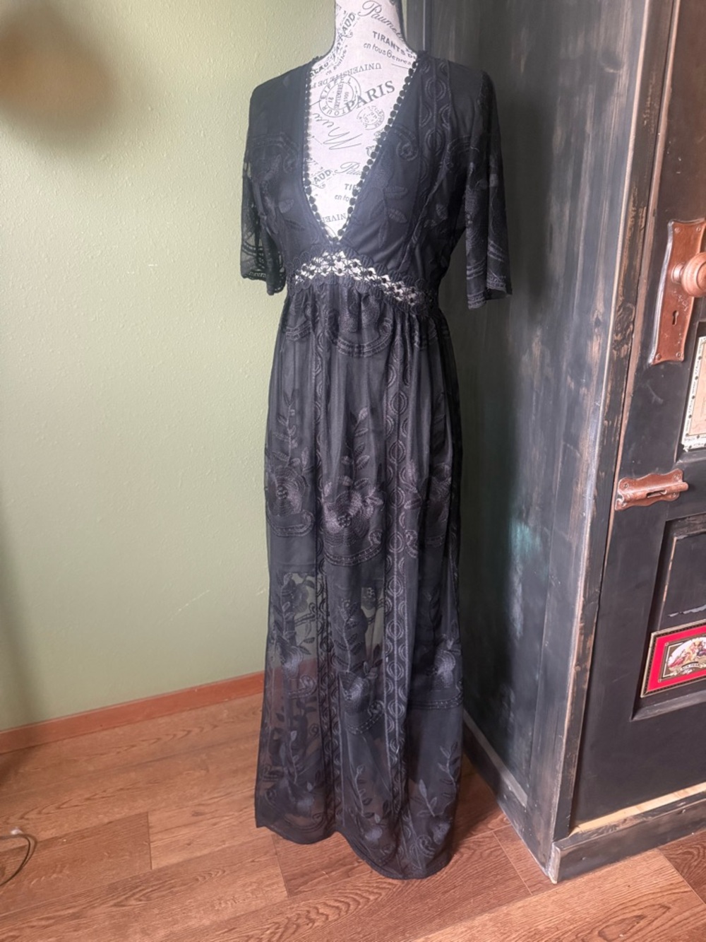Elegant Black Lace Maxi Dress with Deep V